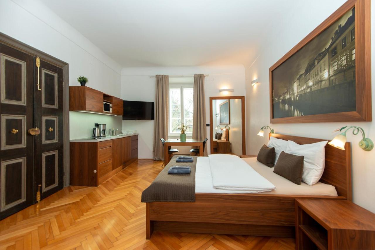 Zois Apartments Ljubljana Dış mekan fotoğraf